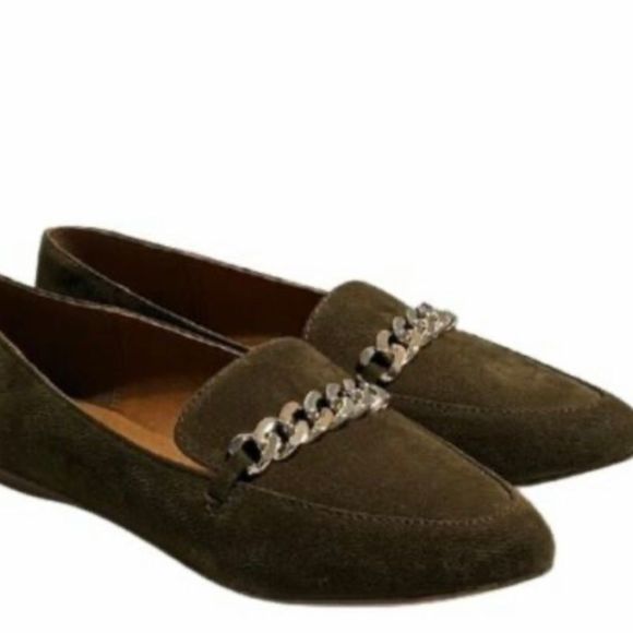 SODA Miles Gold Chain Comfort Loafer Flat - Picture 2 of 6